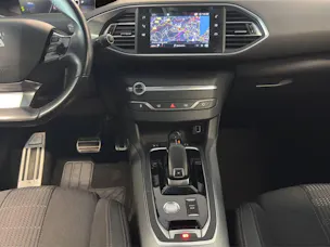 Peugeot 308 1.2 Pure Tech Allure Pack EAT8