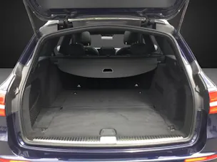 Mercedes-Benz E 220 d AMG Line