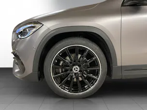 Mercedes-Benz GLA 200 4M AMG Line 8G-D