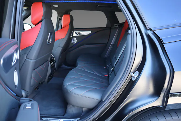 BMW XM xDrive PHEV Steptronic LABEL RED (1 of 500)