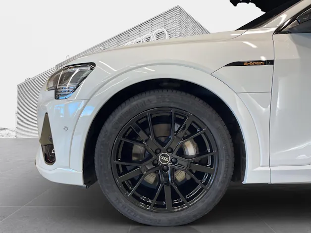 Audi e-tron 55 S Line Black Edition quattro