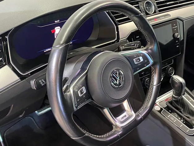 VW Passat 2.0 TDI SCR BMT R-Line Highline DSG