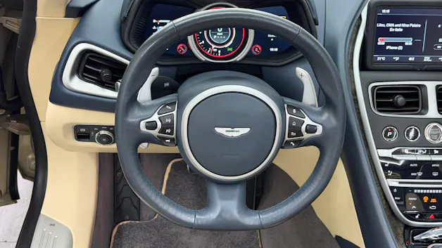 Aston Martin DB11 V8 Volante Touchtronic 3