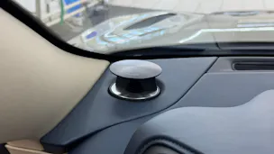 Aston Martin DB11 V8 Volante Touchtronic 3