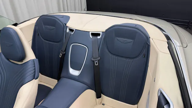 Aston Martin DB11 V8 Volante Touchtronic 3
