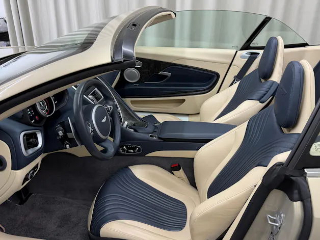 Aston Martin DB11 V8 Volante Touchtronic 3