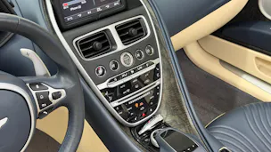 Aston Martin DB11 V8 Volante Touchtronic 3