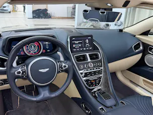 Aston Martin DB11 V8 Volante Touchtronic 3