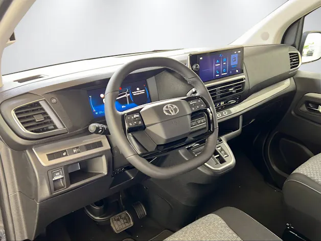 Toyota PROACE Verso L1 2.2 D Trend