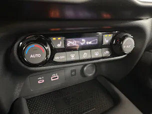 Nissan Juke 1.6 FHEV N-Connecta