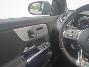https://vehicle.imgix.net/4324453/3448f3ab-65c7-4bfd-9ff0-1742b672c6c8.jpg