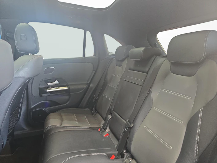 Fahrzeugbild MERCEDES-BENZ GLA 35 AMG