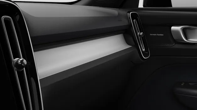 Volvo XC40 2.0 B4 MH Black Edition