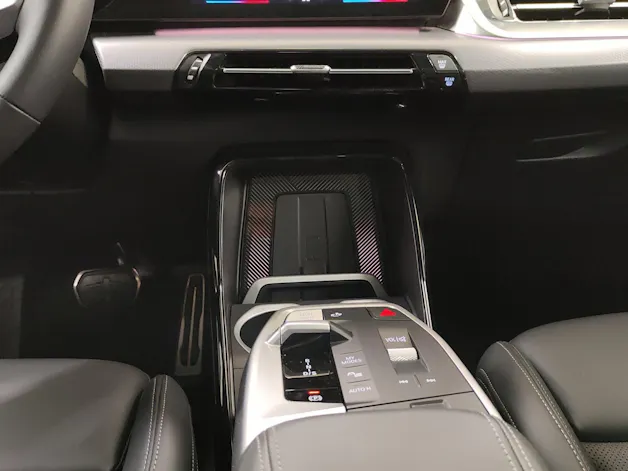 BMW X1 30e xDrive paddles