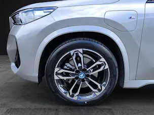 BMW X1 30e xDrive paddles