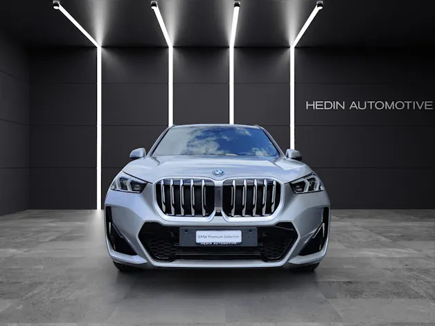 BMW X1 30e xDrive paddles