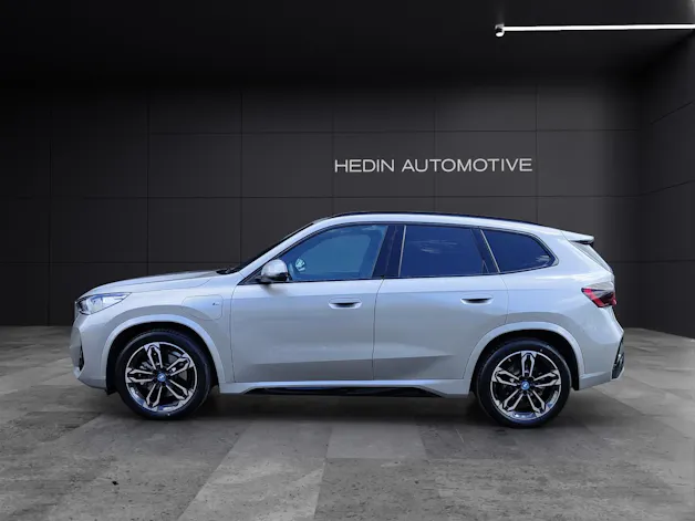 BMW X1 30e xDrive paddles