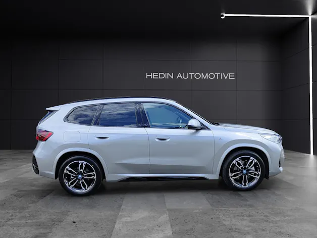 BMW X1 30e xDrive paddles