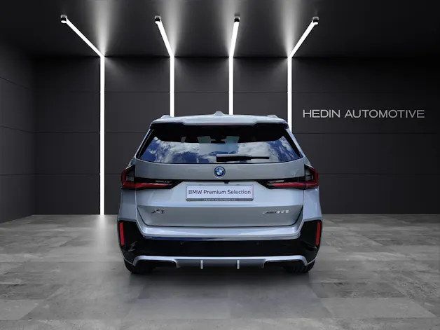 BMW X1 30e xDrive paddles