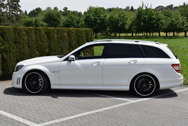 Mercedes-Benz C 63 V8 AMG Kombi