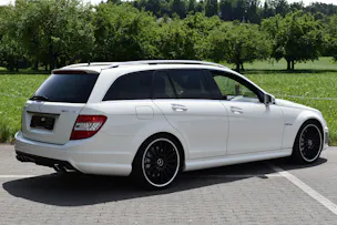 Mercedes-Benz C 63 V8 AMG Kombi