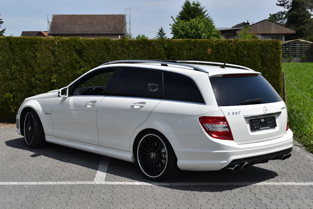 Mercedes-Benz C 63 V8 AMG Kombi