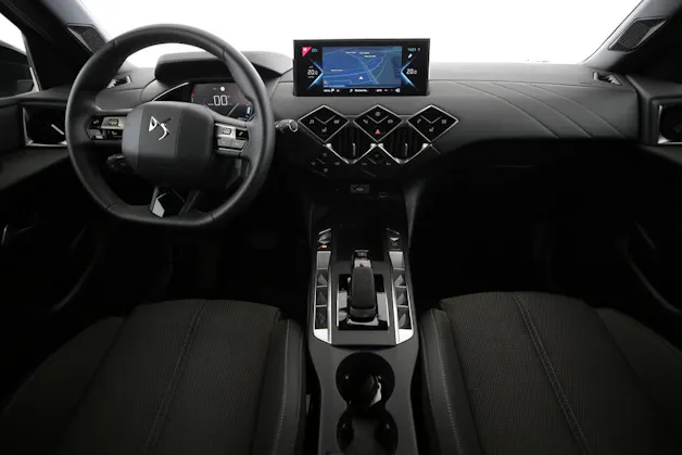 DS Automobiles 3 Crossback E-Tense Bastille