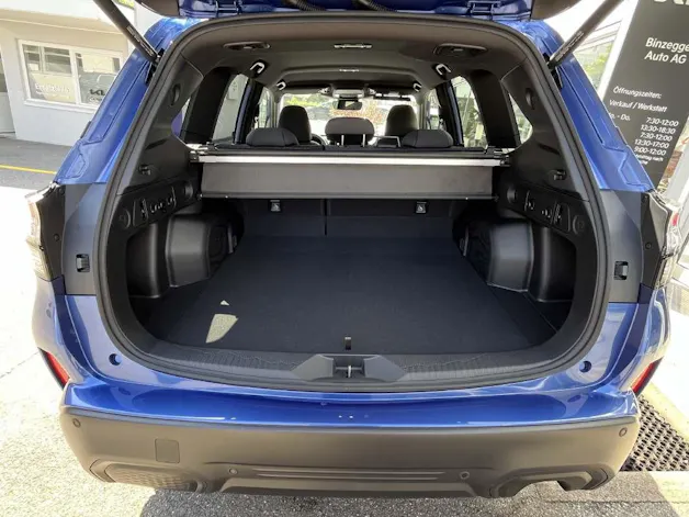Subaru Forester Station 2.0i e-Boxer Swiss Plus