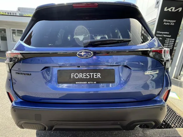 Subaru Forester Station 2.0i e-Boxer Swiss Plus