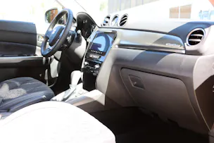 Suzuki Vitara 1.4 T Sakura Top Hybrid 4x4
