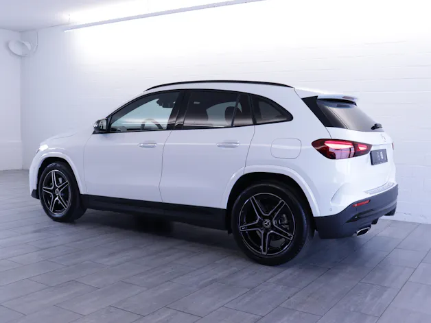Mercedes-Benz GLA 200 Night Star AMG Line