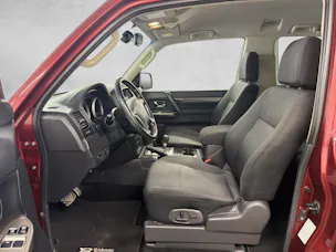 Mitsubishi Pajero 3.2 DID Style Anniversary