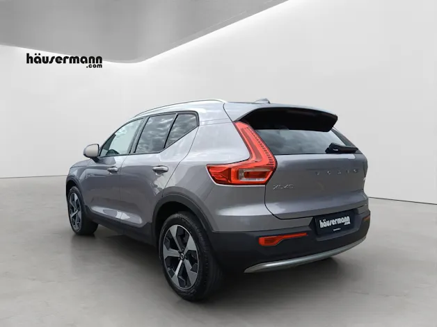 VOLVO XC40 2.0 B3 MH Core XCITE