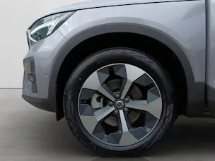 VOLVO XC40 2.0 B3 MH Core XCITE