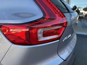 Volvo XC40 2.0 B3 MH Core XCITE