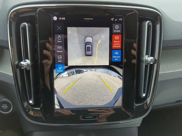 VOLVO XC40 2.0 B3 MH Core XCITE