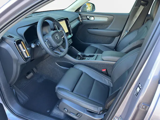 Volvo XC40 2.0 B3 MH Core XCITE