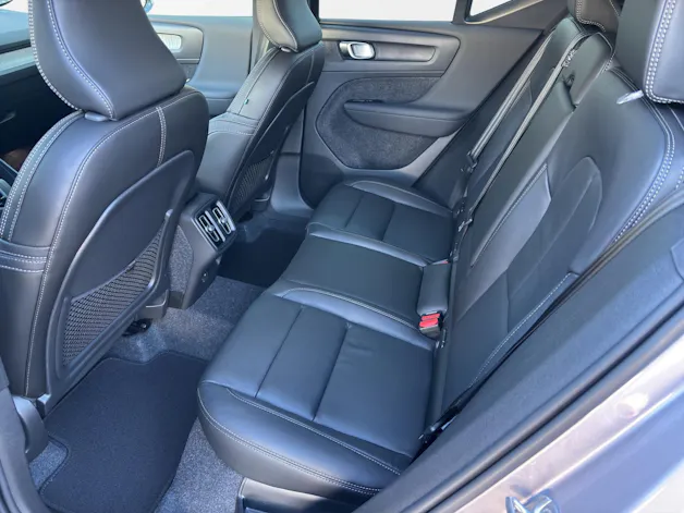 Volvo XC40 2.0 B3 MH Core XCITE