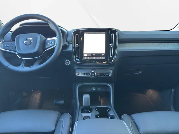 Volvo XC40 2.0 B3 MH Core XCITE