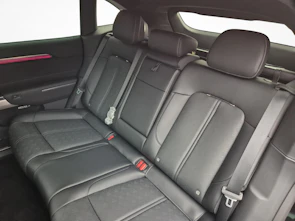 immagine del veicolo ZEEKR 7X Privilege AWD - ab 1.29% Leasing möglich