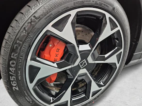 https://vehicle.imgix.net/4324709/7aa2e74a-2e97-4bcb-84e7-a6609cd06e43.jpg