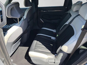 https://vehicle.imgix.net/4324808/00de752e-6c5c-49e1-8c1c-48728f552c18.jpg