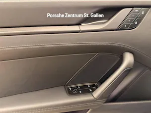 Porsche 911 Carrera 4 GTS