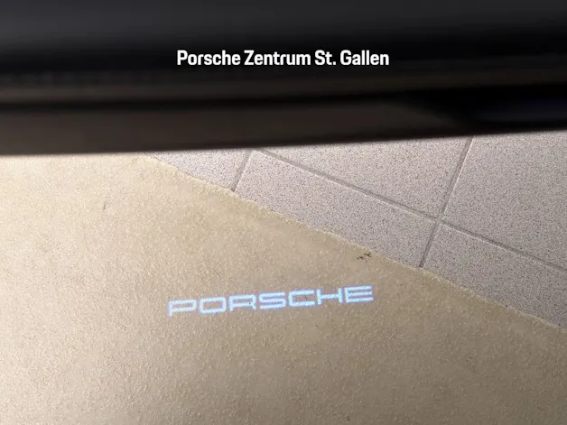 Porsche 911 Carrera 4 GTS
