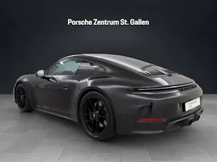 Porsche 911 Carrera 4 GTS