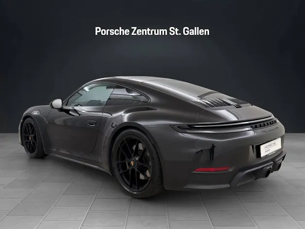 Porsche 911 Carrera 4 GTS