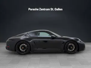 Porsche 911 Carrera 4 GTS