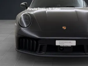 Porsche 911 Carrera 4 GTS