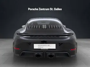Porsche 911 Carrera 4 GTS
