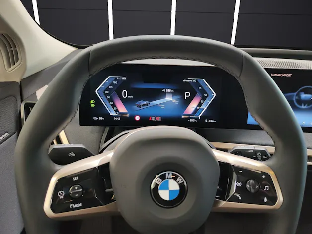 BMW iX xDrive60